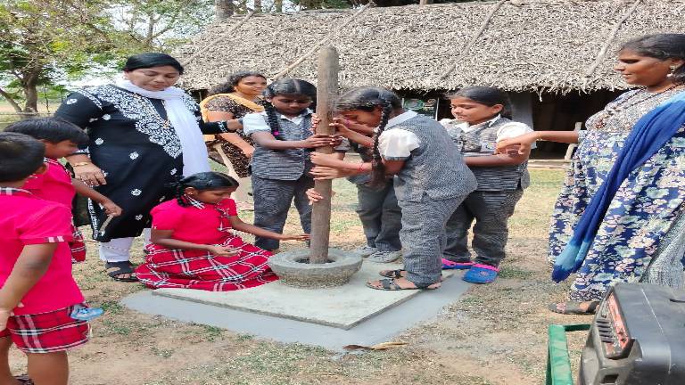 Fun Trip to Coromandel Garden: Grade I-V Students Create Lasting Memories